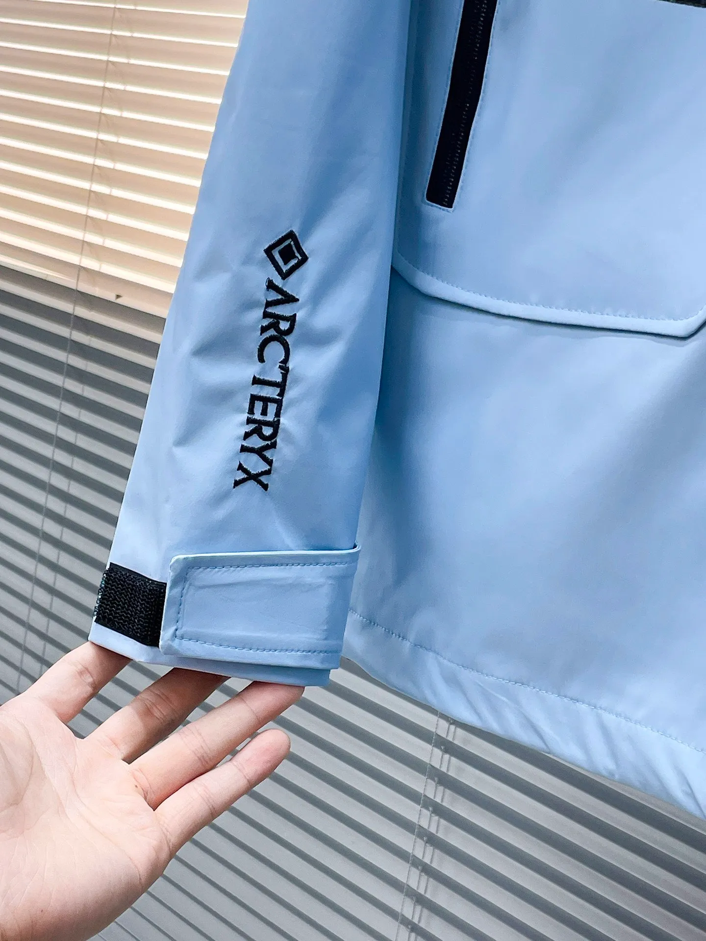Same Style， ， 2026 New Arrival ， Original Premium Breathable ， ， ， Quality。 ， Sizes：M～3XL， 195